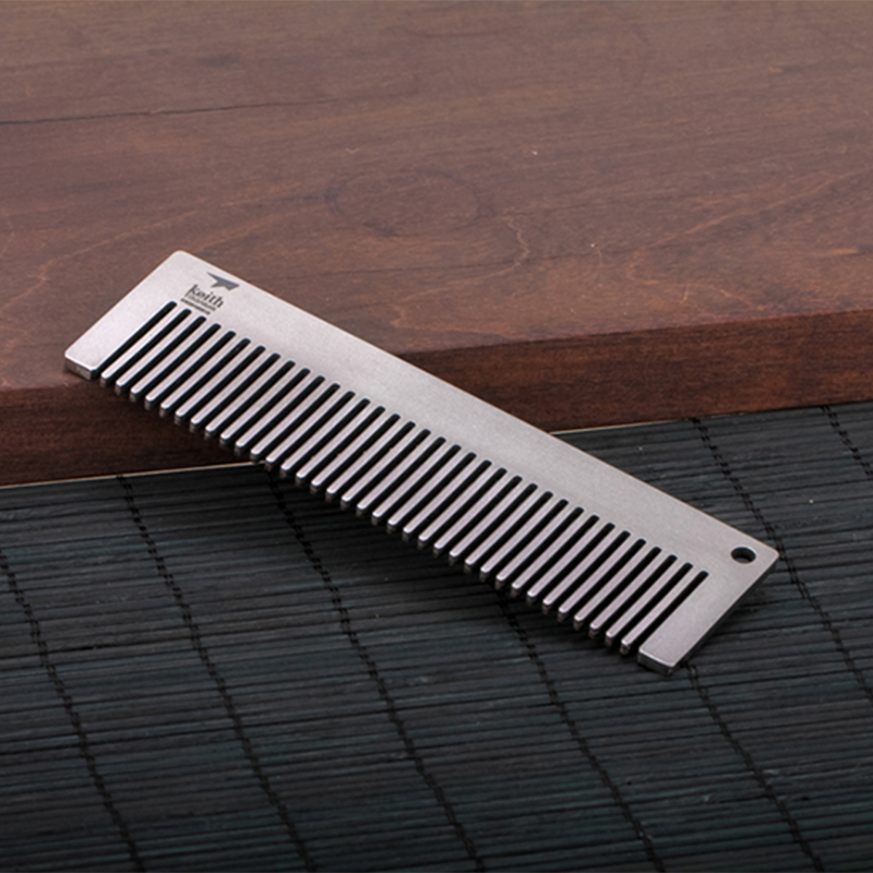 Pettine da viaggio Keith in ti - Comb Pocket Titanium recensione e prezzo
